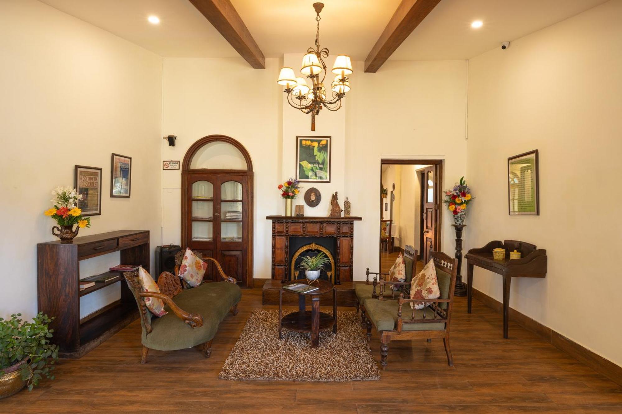 Sherlock Udagamandalam Exterior foto